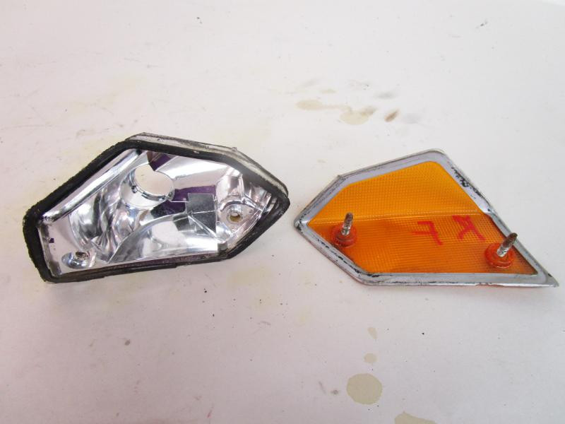 86 Suzuki GV 1400 Cavalcade Right Front Blinker Lens - cyclesrus.net